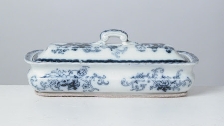 Toothbrush box