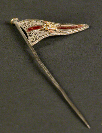 Tie pin