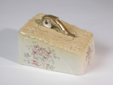 Cheese dish cover
