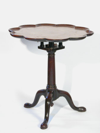 Tilt-top pedestal table