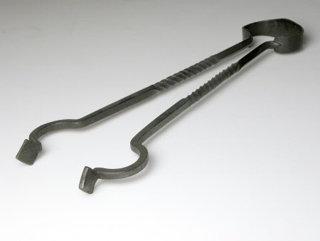 Tongs