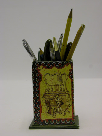 Pen pot