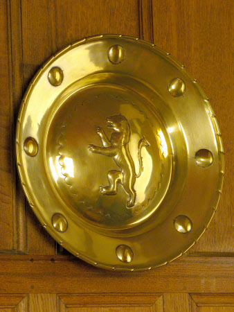 Armorial dish
