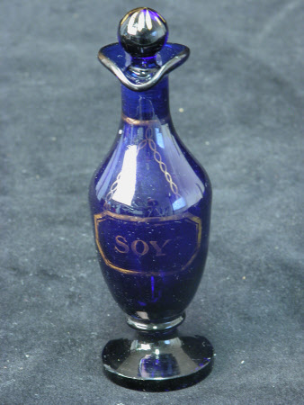 Condiment bottle