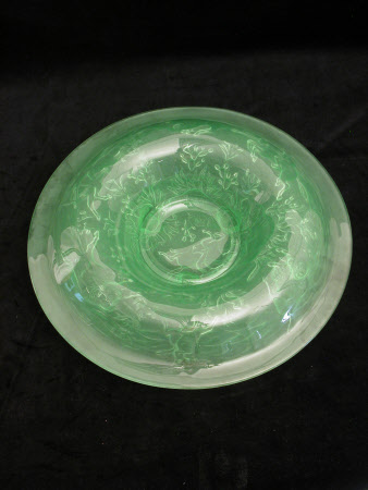 'Everglade' bowl made by the Cambridge Glass Co.