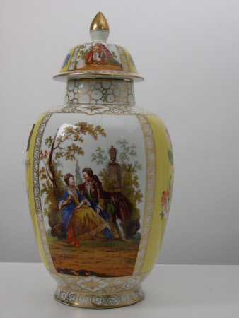 Covered vase