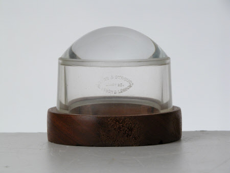 Magnifying lens box