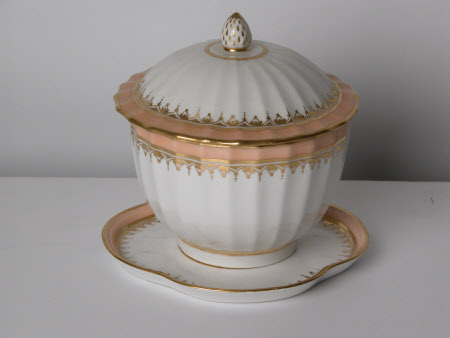 Sugar bowl