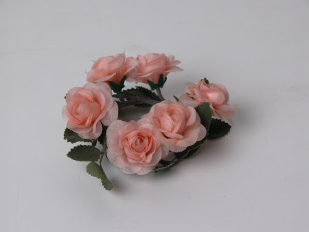 Artificial flower arrangement