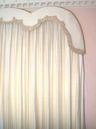 Curtain
