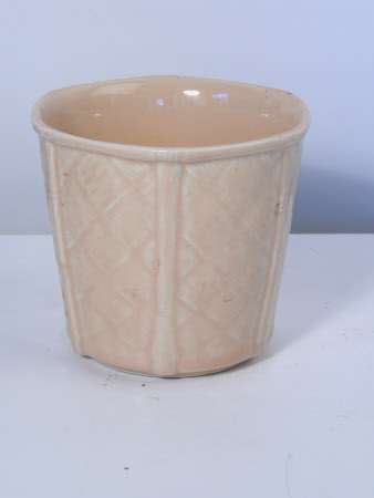 Flower pot