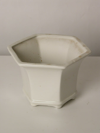 Flower pot