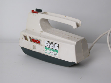 Hand mixer