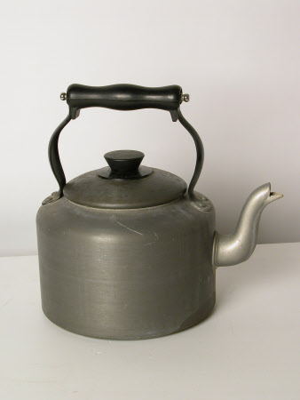 Tea kettle