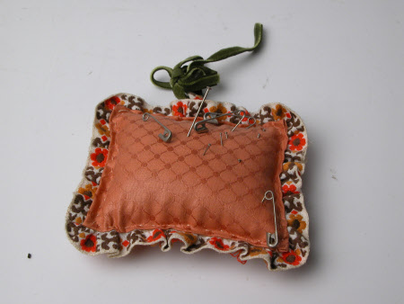 Pin cushion
