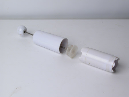 Cooking implement