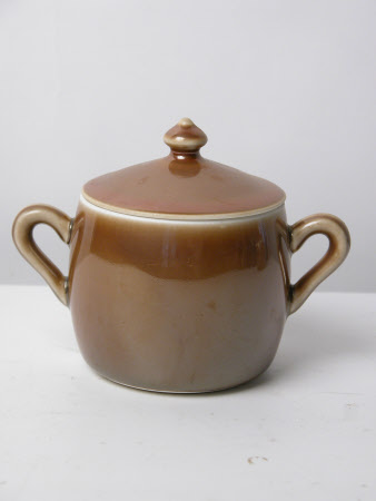 Serving pot