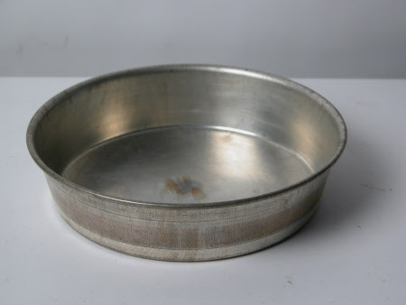 Pie tin