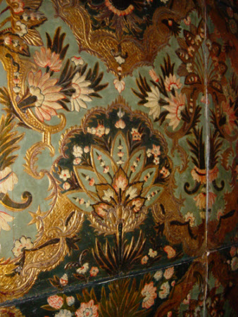 Painted leather wallcovering
