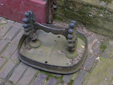 Boot-scraper