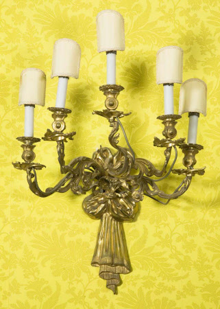 Wall-mounted candelabra