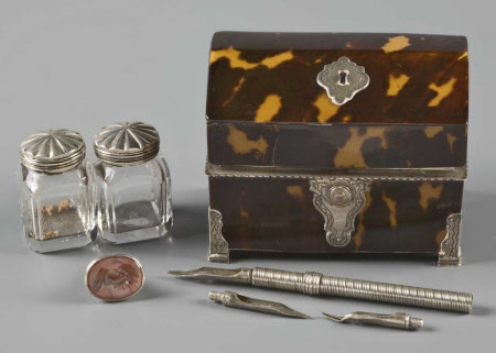 Necessaire