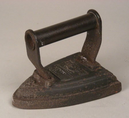 Flat iron