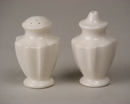 Salt pot