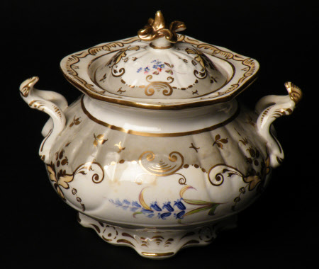 Sugar bowl