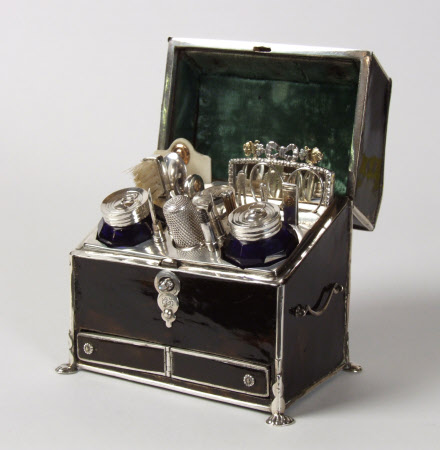 Necessaire