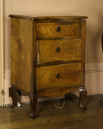 Petit commode