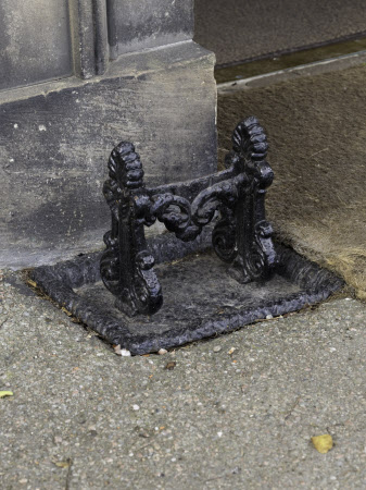 Boot scraper