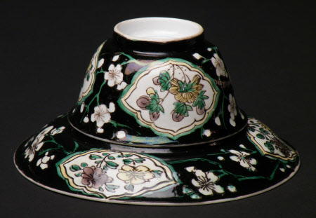 Tea bowl and saucer