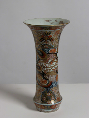Beaker vase