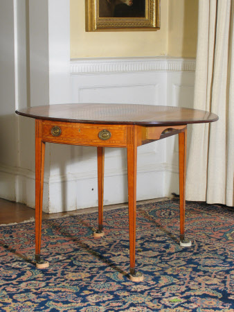 Pembroke table