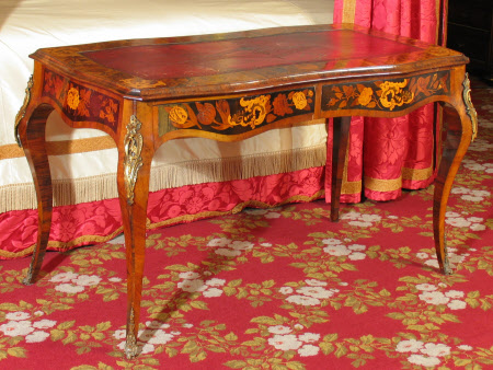 Library table