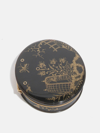 Snuffbox