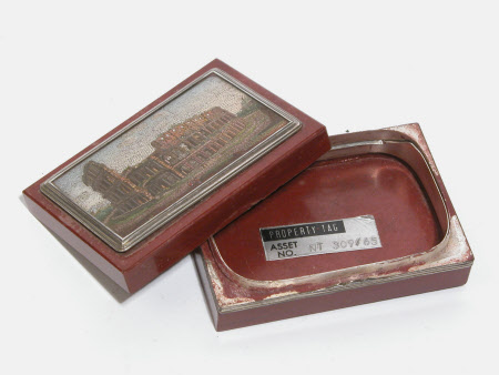 Snuffbox