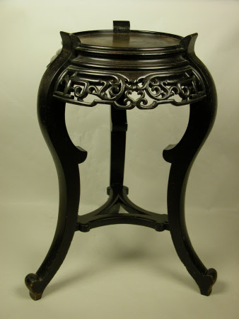 Jardiniere stand