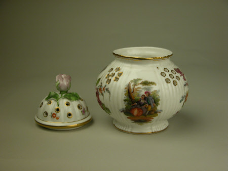 Pot pourri vase