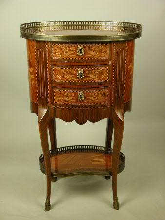 Table en chiffonier