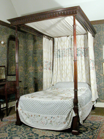 Bed textiles