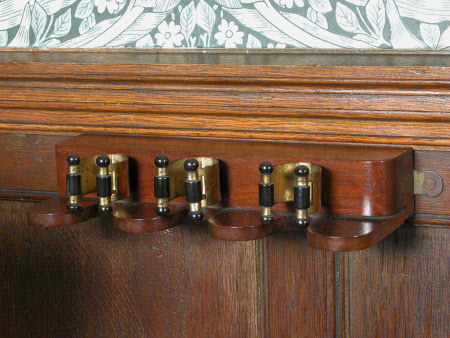 Billiard cue rack