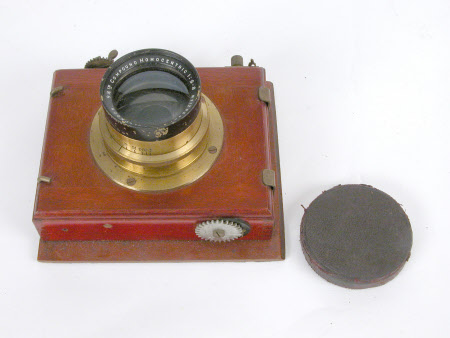 Lens shutter