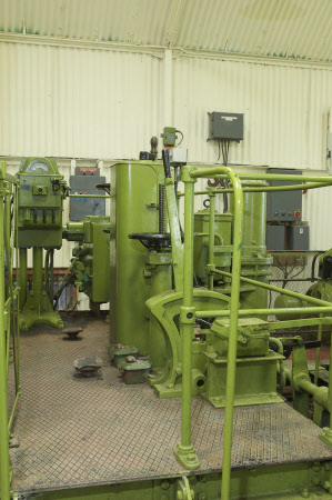 Mine shaft winder