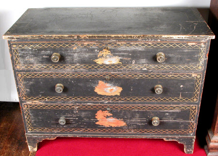 Chest of drawers
