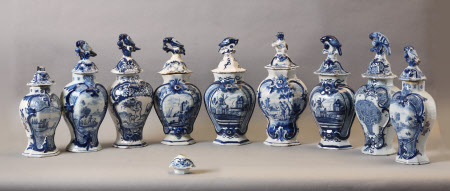 Covered vase