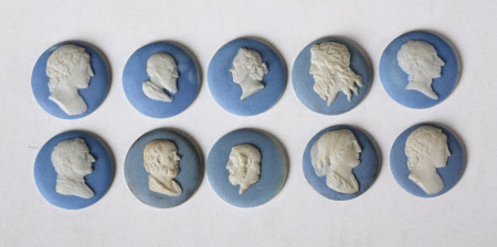 Cameo medallion