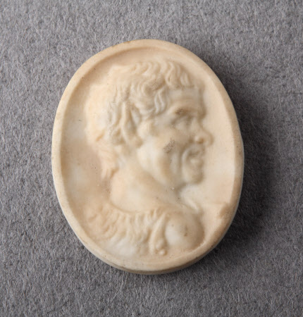 Cameo medallion