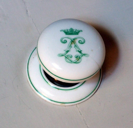 Door knob